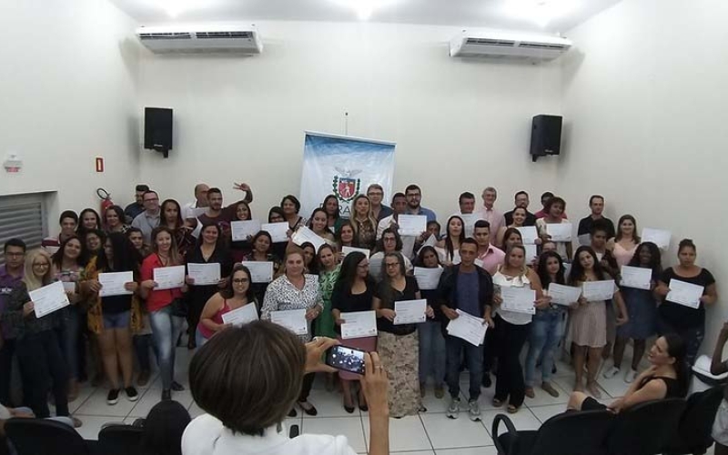 Alunos do Curso de Panificação da Carreta do Conhecimento são certificados