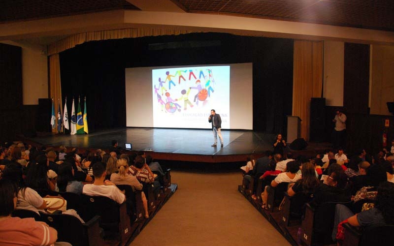 Professores da Rede Municipal são capacitados sobre inclusão