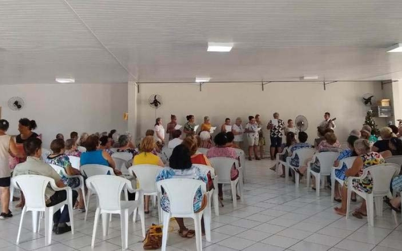 Apresentações encerram oficinas do CCI