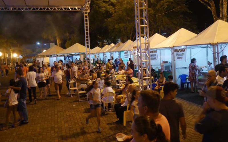 2ª FEMEI é realizada na Praça Pio XII