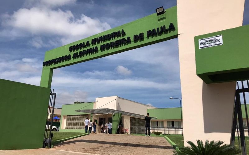 Construída com recursos próprios, obra da Escola Aldivina Moreira de Paula é oficialmente inaugurada