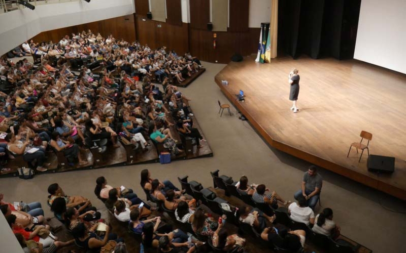 Profissionais da Educação iniciam a semana pedagógica de formação continuada