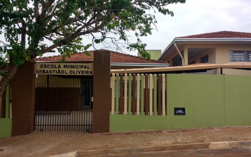 Reforma e ampliação total da Escola Sebastião Luiz de Oliveira é entregue à população do Jonh Kenned