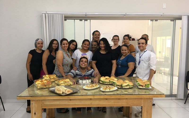 Secretaria do Trabalho realiza inauguração da ‘Feira Gastronômica’ na Praça Pio XII