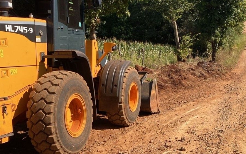 Administração municipal de Ibiporã reforça compromisso com a infraestrutura rural e mantém ações permanentes nas estradas e pontes