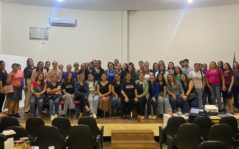 Prefeitura de Ibiporã promove capacitação para profissionais de apoio da rede municipal de ensino